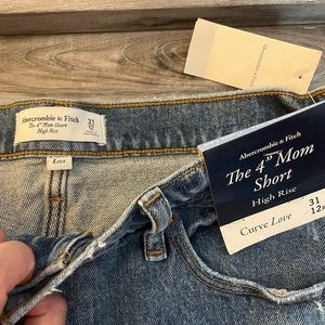 Abercombie 4in High Rise Mom Short